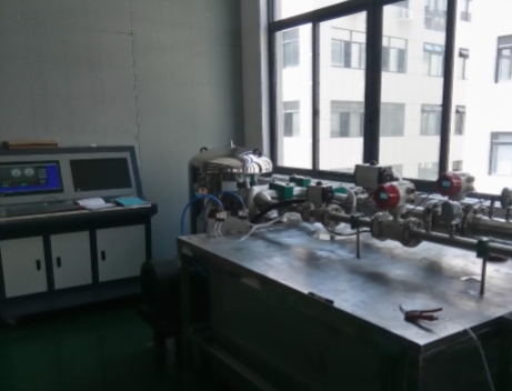 內燃機車增壓器水壓試驗機