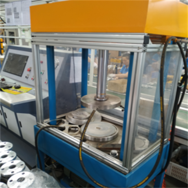 計(jì)算機(jī)控制油罐車(chē)罐體密封機(jī)